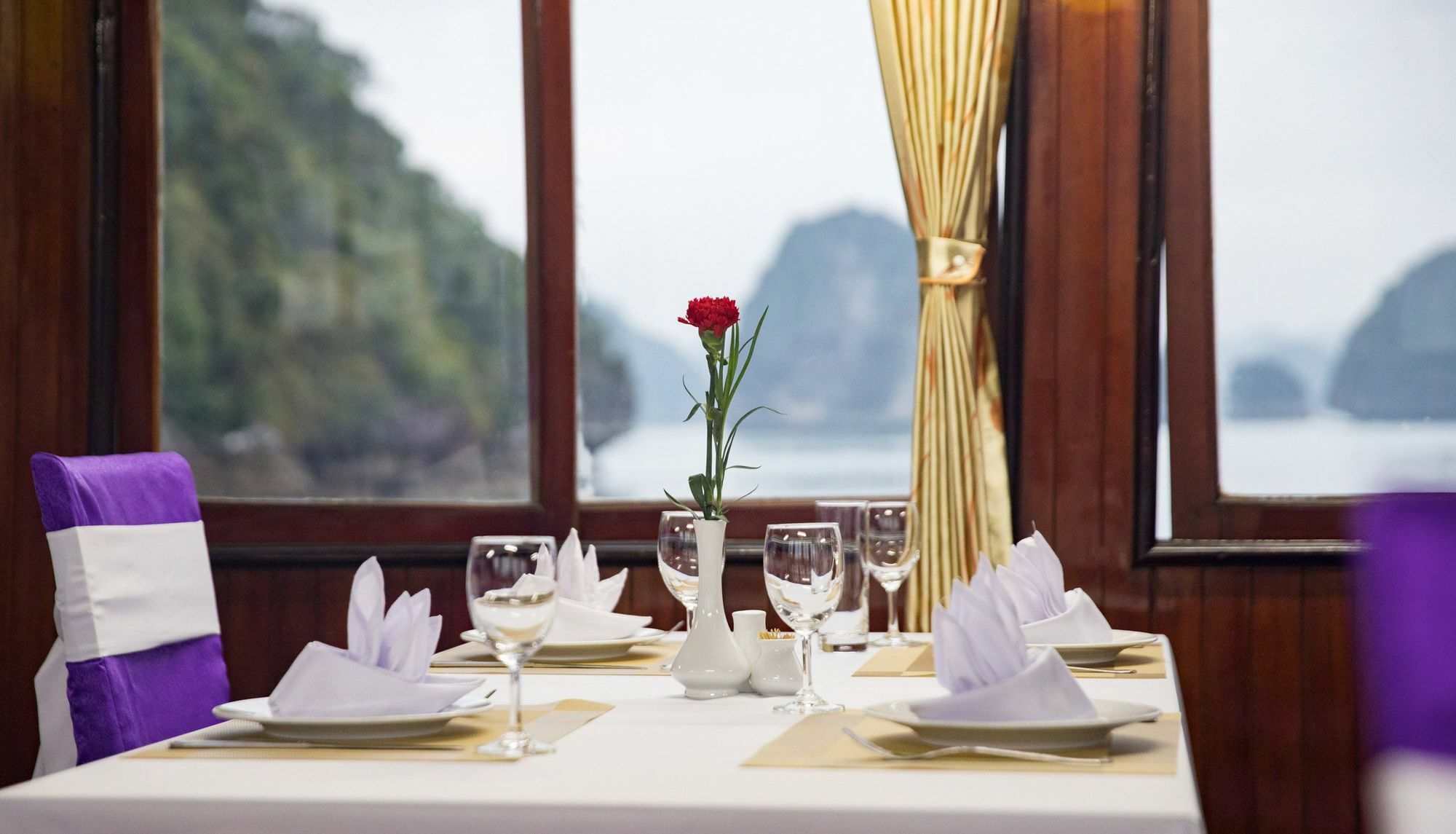 Halong Lavender Cruises Hotel Ha Long Exterior photo