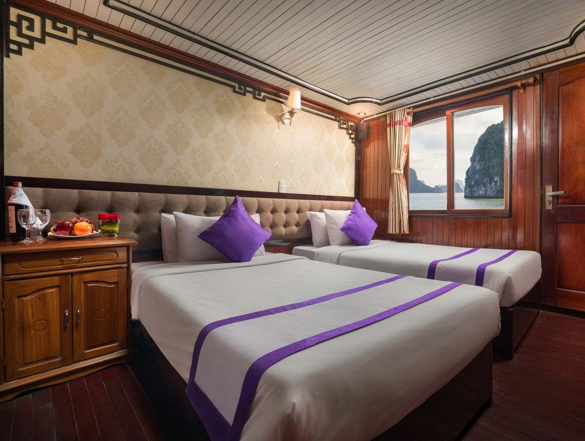 Halong Lavender Cruises Hotel Ha Long Exterior photo